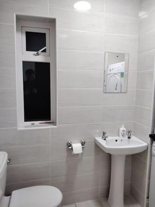 Вилла Townhouse Clifden: Located In The Heart Of Connemara Экстерьер фото